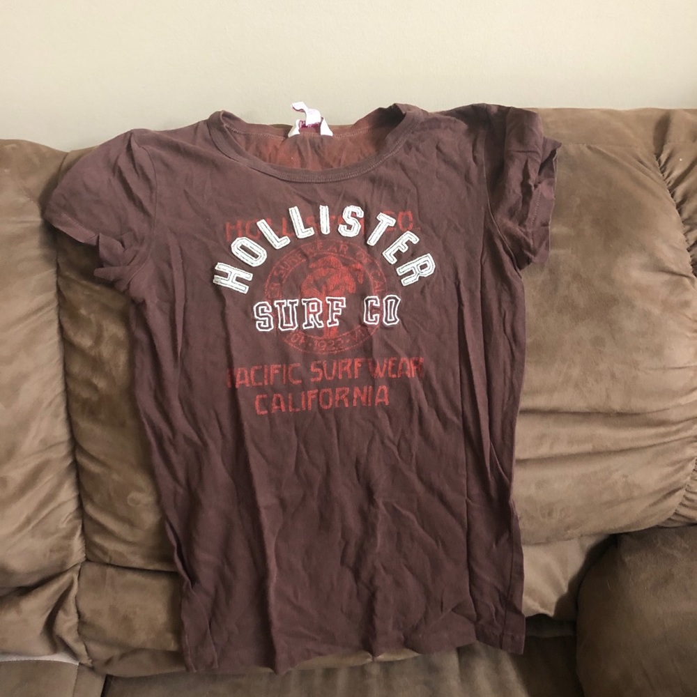 Hollister T shirt